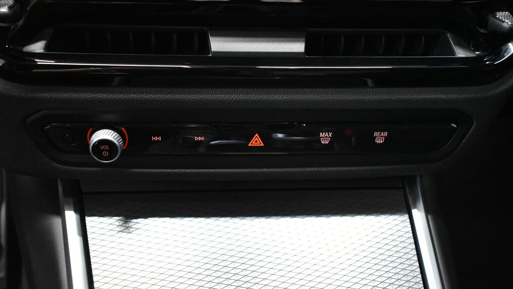BMW Serii 3, 320