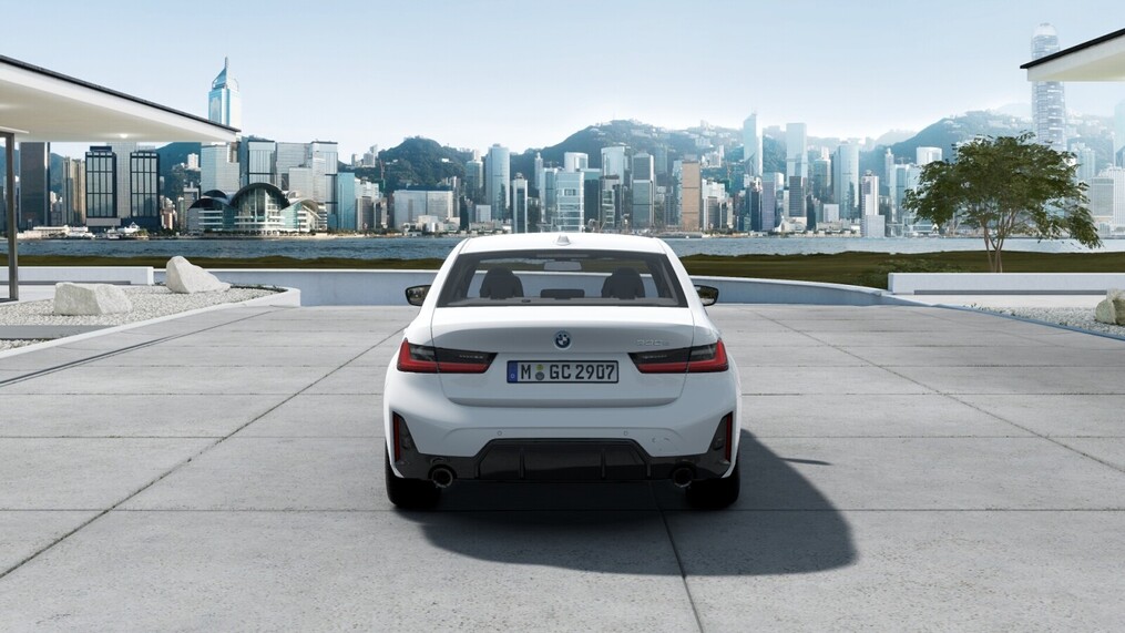 BMW Serii 3, 330