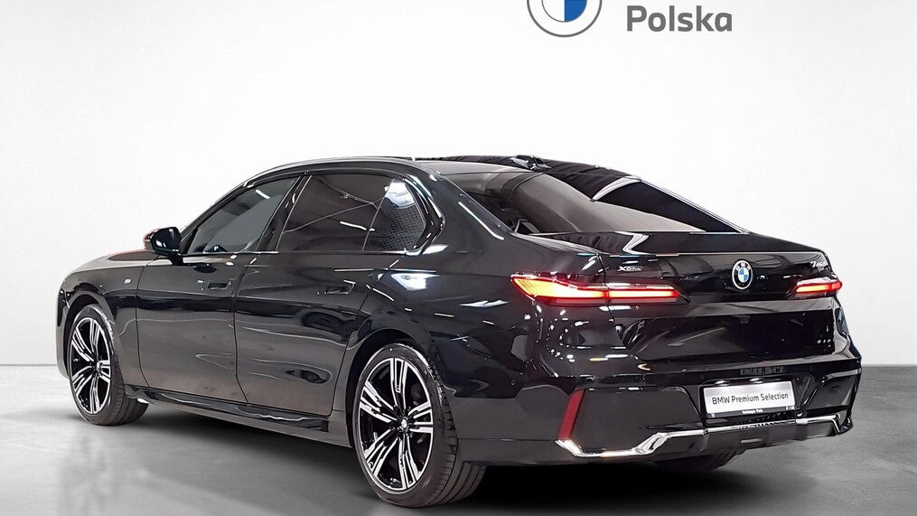 BMW Serii 7, 740