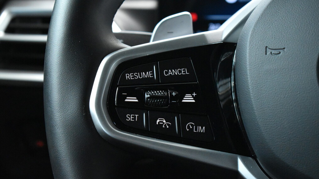 BMW Serii 3, 320