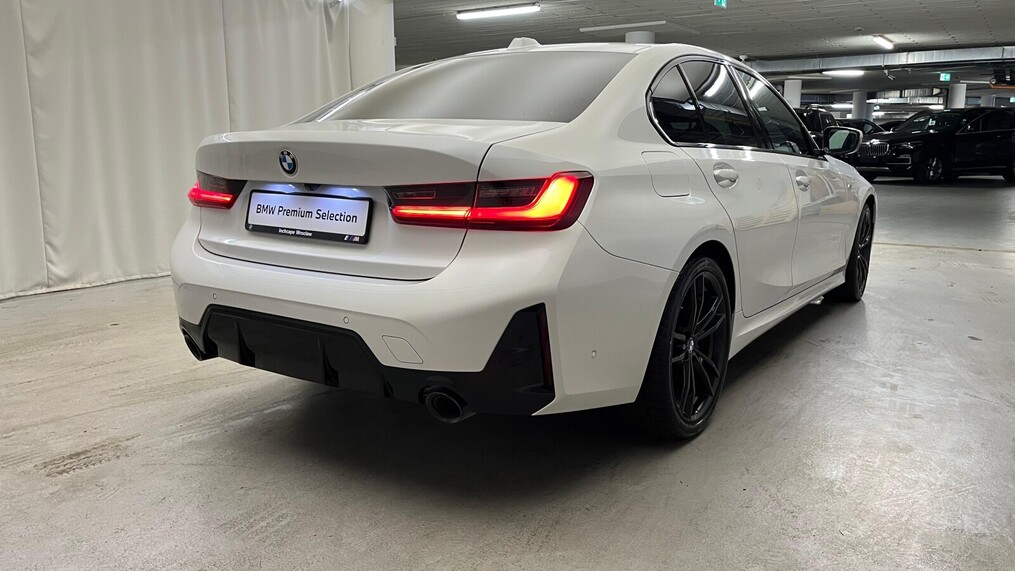 BMW Serii 3, 320