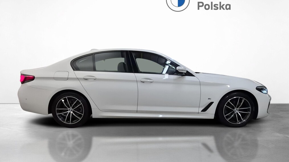 BMW Serii 5, 520