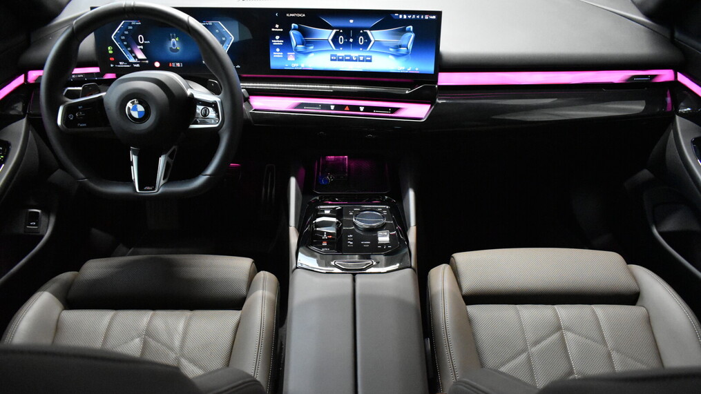 BMW Serii 5, 520