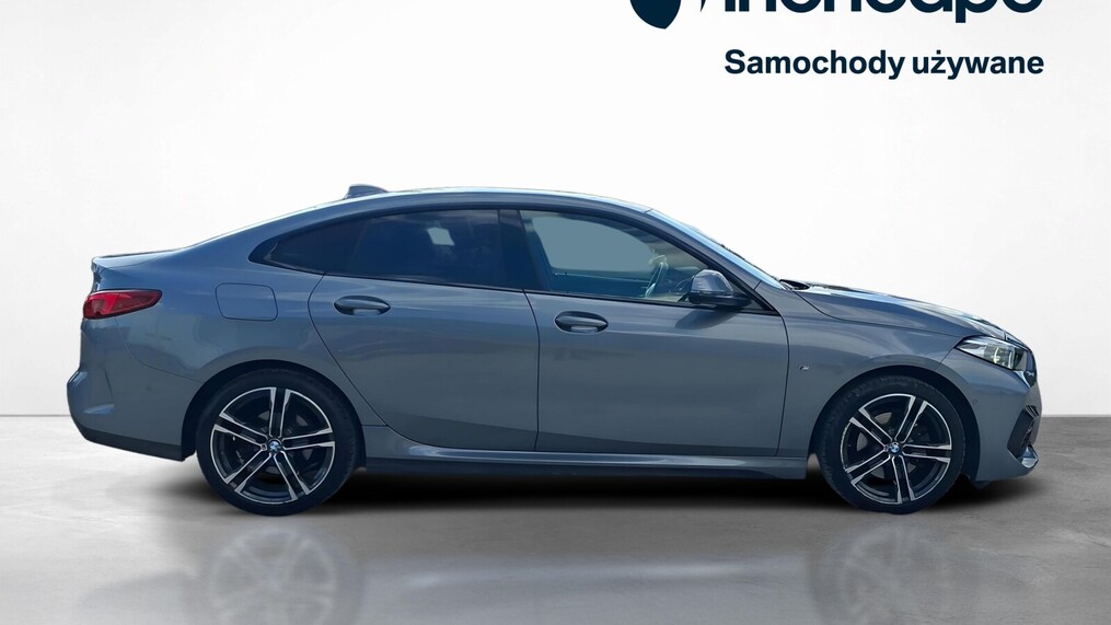 BMW Serii 2, 218