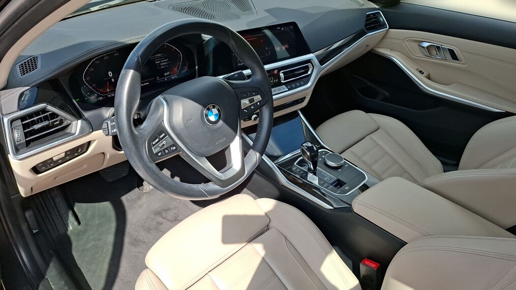 BMW Serii 3, 320