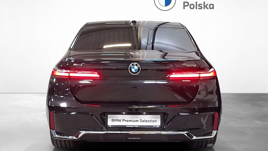 BMW Serii 7, 740