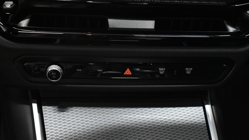BMW Serii 3, 320