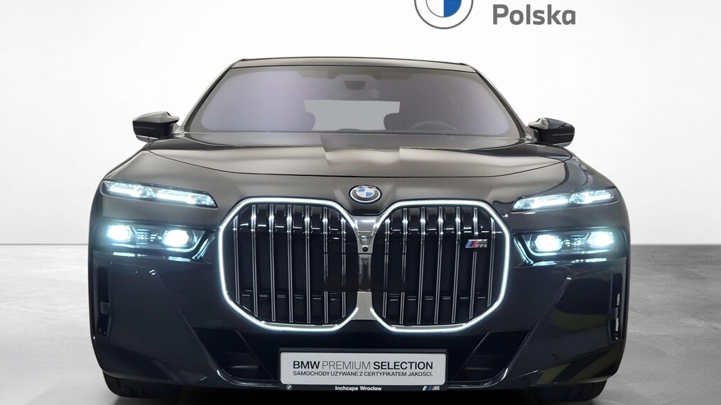 BMW Serii 7, 760