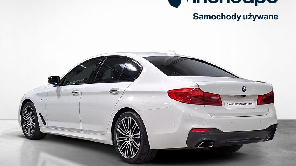BMW Serii 5, 520