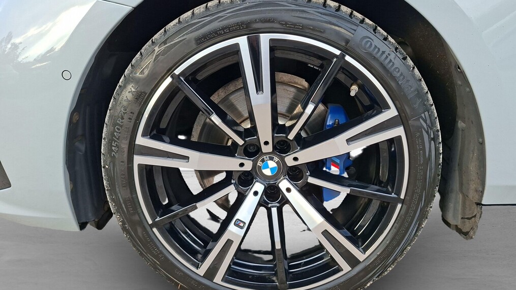 BMW Serii 5, 520