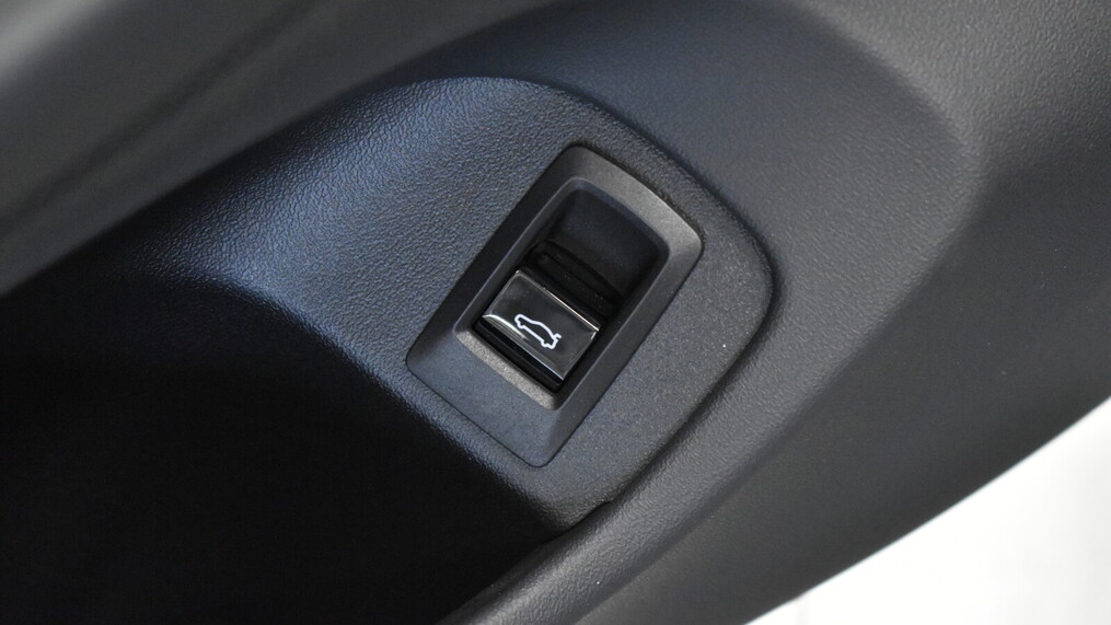 BMW Serii 5, 520