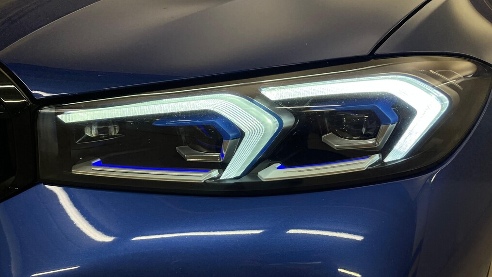 BMW Serii 3, 320