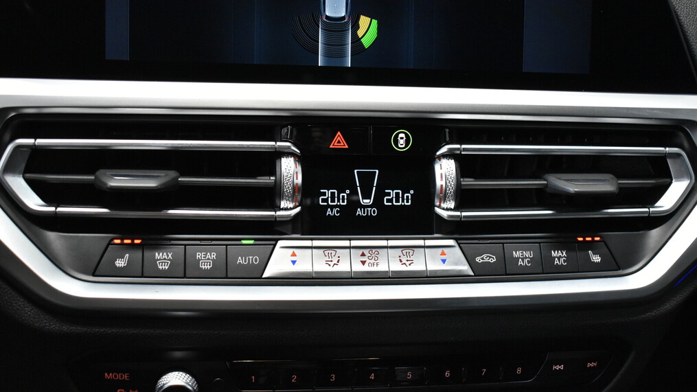 BMW Serii 3, 330