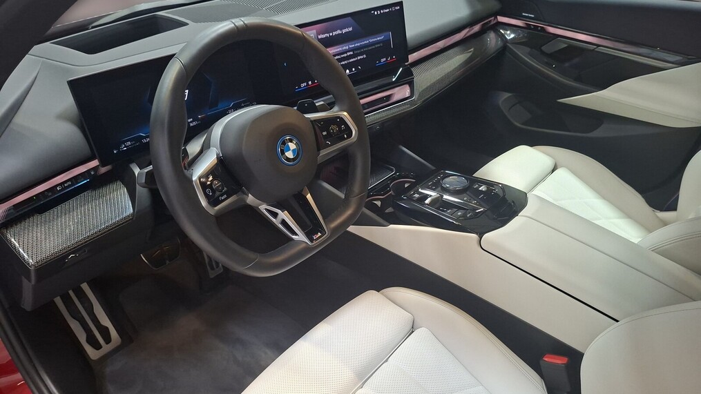 BMW Serii 5, 550
