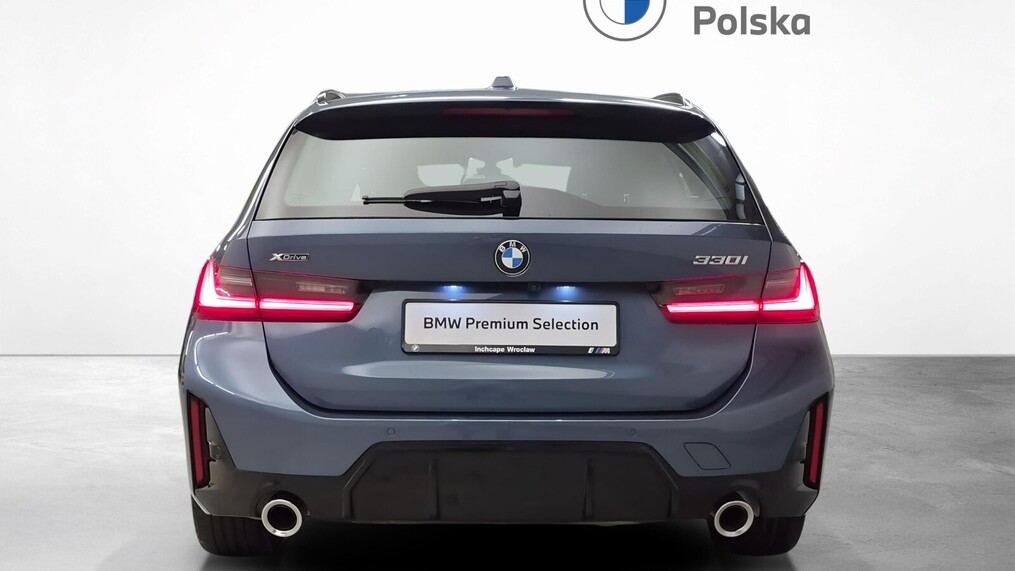 BMW Serii 3, 330