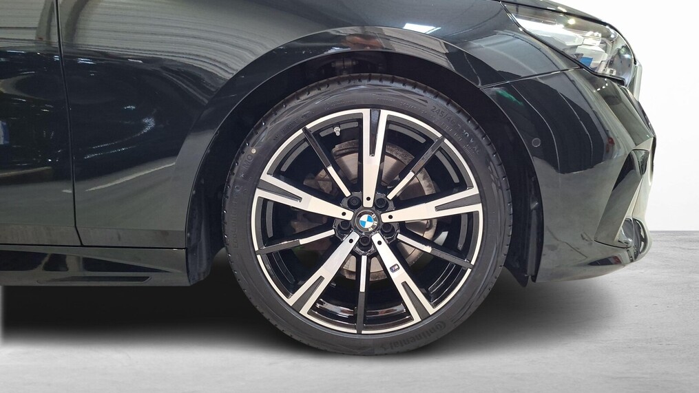 BMW Serii 5, 520