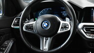 BMW Serii 3, 330