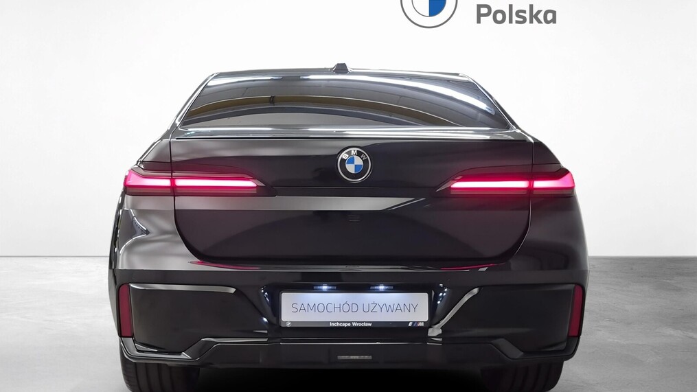 BMW Serii 7, 740