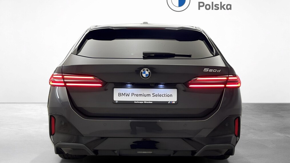 BMW Serii 5, 520