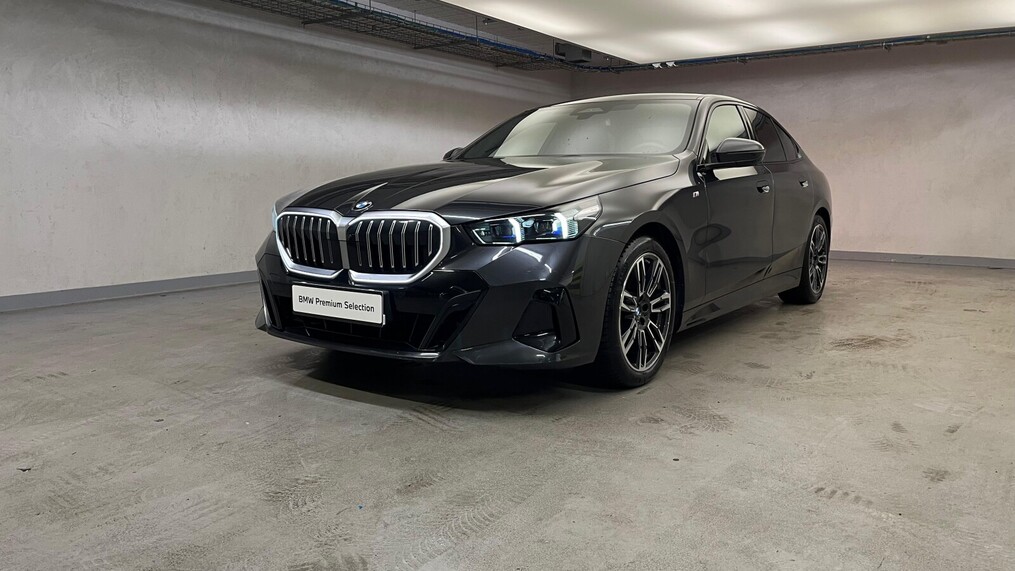 BMW Serii 5, 520