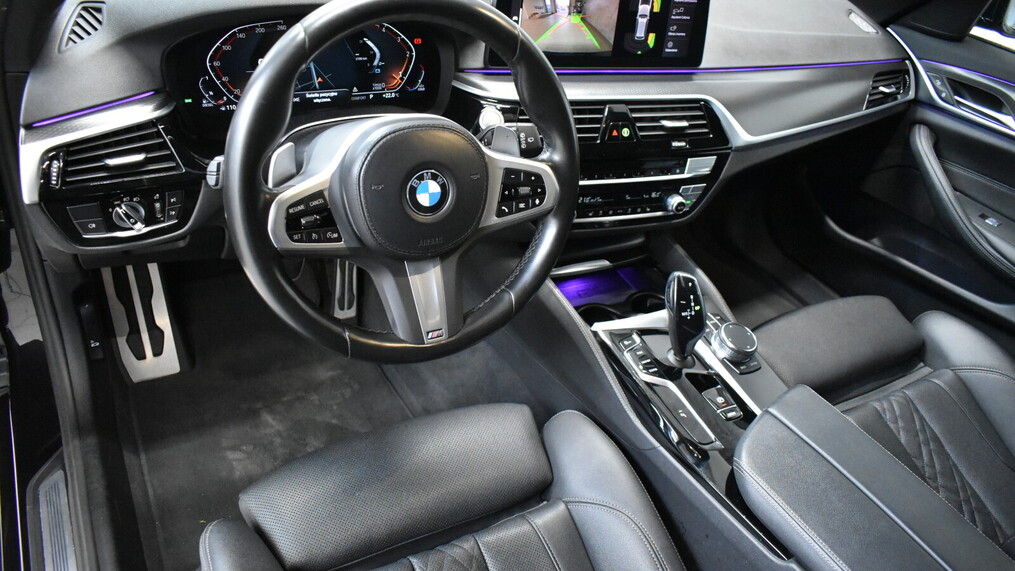 BMW Serii 5, 520