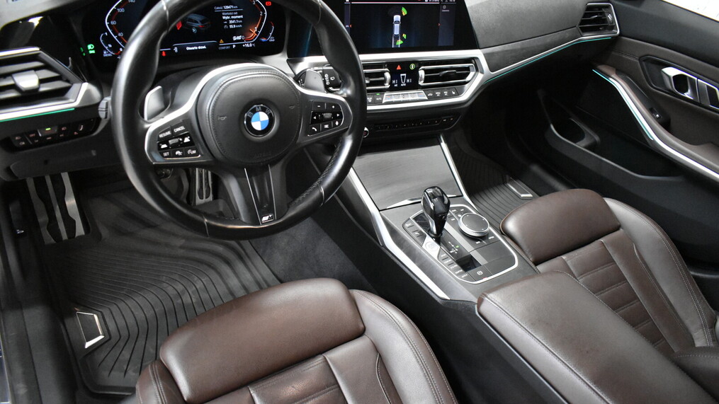 BMW Serii 3, 320