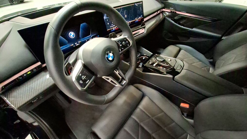 BMW Serii 5, 520