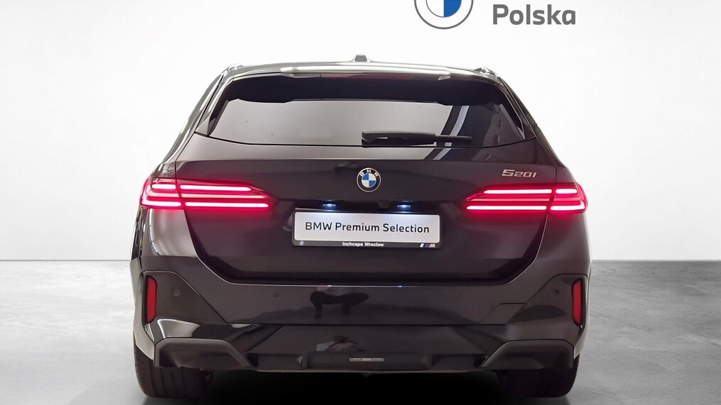 BMW Serii 5, 520
