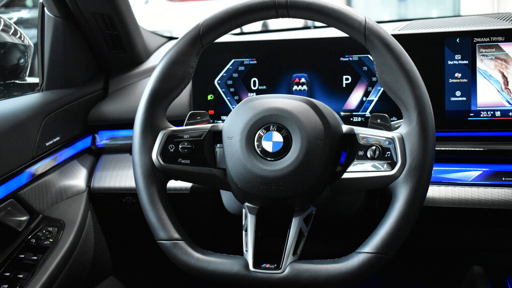 BMW Serii 5, 520