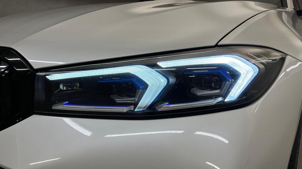 BMW Serii 3, 320