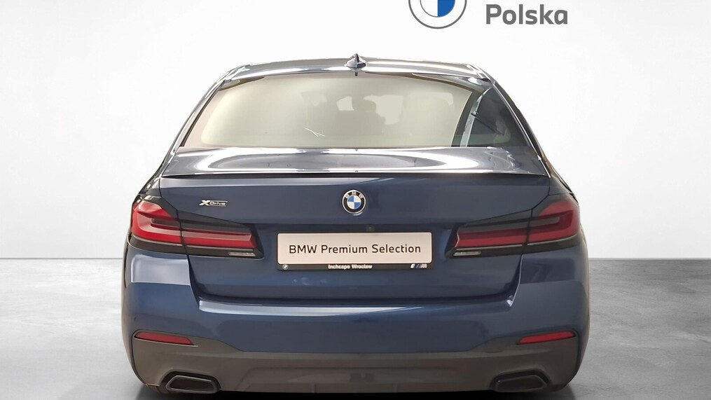 BMW Serii 5, 520