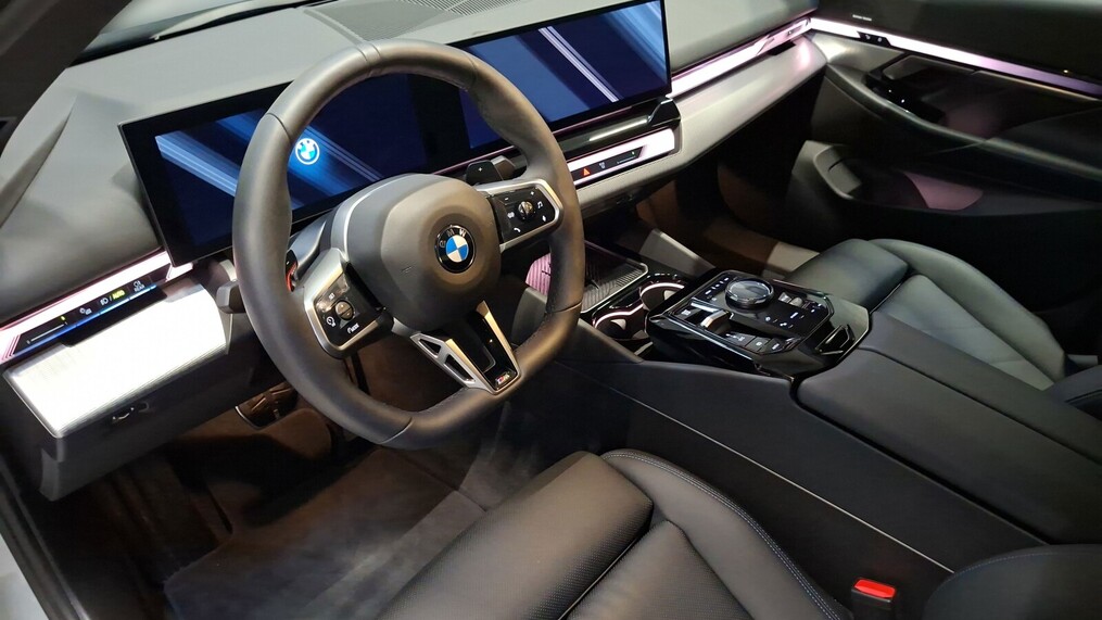 BMW Serii 5, 520