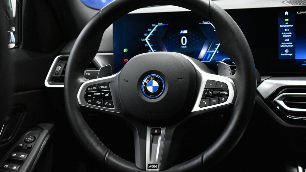 BMW Serii 3, 330