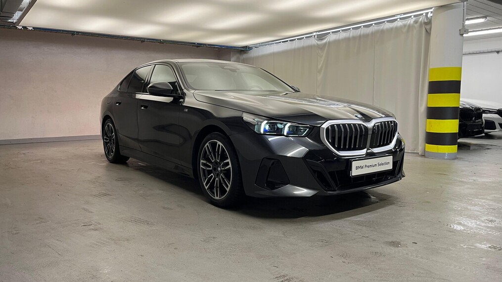 BMW Serii 5, 520