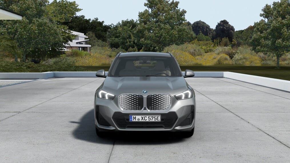 BMW iX1