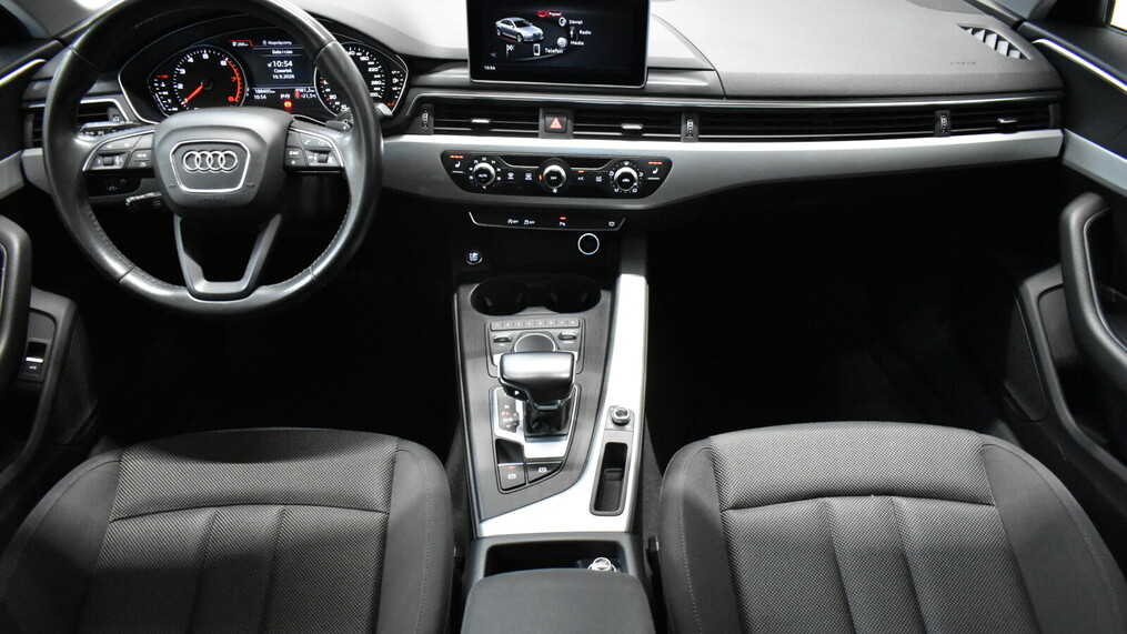 Audi A4 Limousine