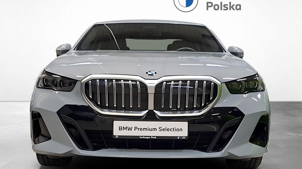 BMW Serii 5, 520