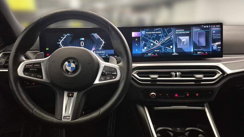 BMW Serii 3, 330