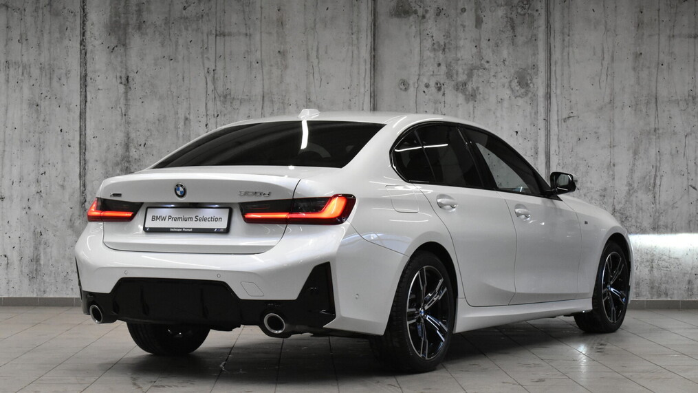 BMW Serii 3, 320