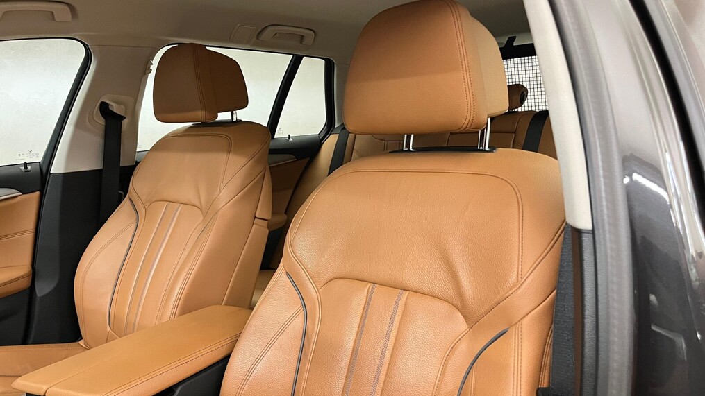 BMW Serii 5, 520