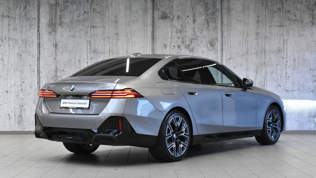 BMW Serii 5, 520