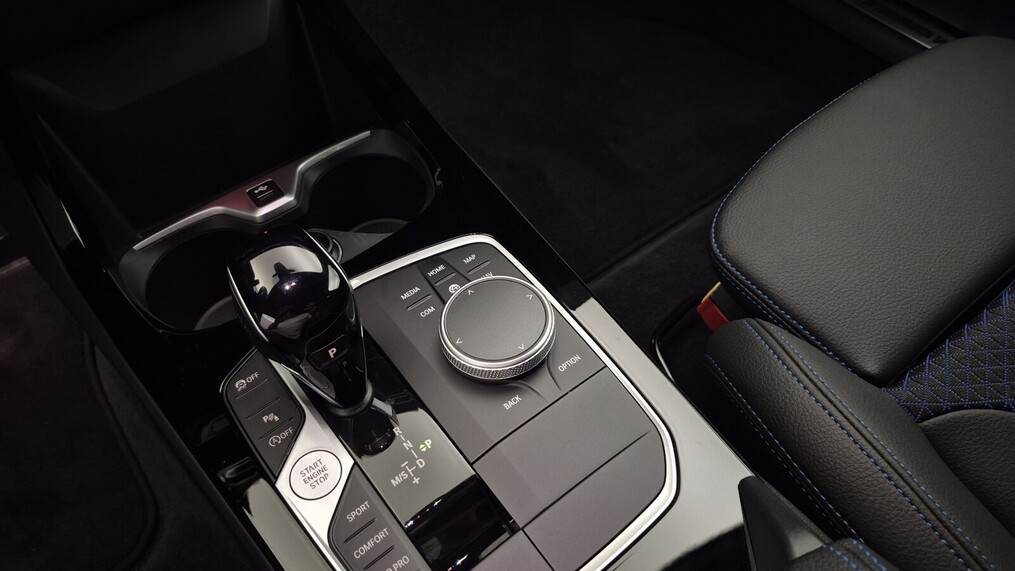 BMW Serii 2, 220