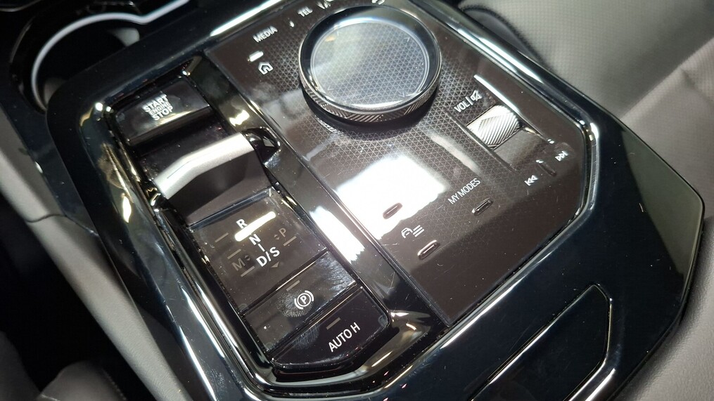 BMW Serii 5, 520