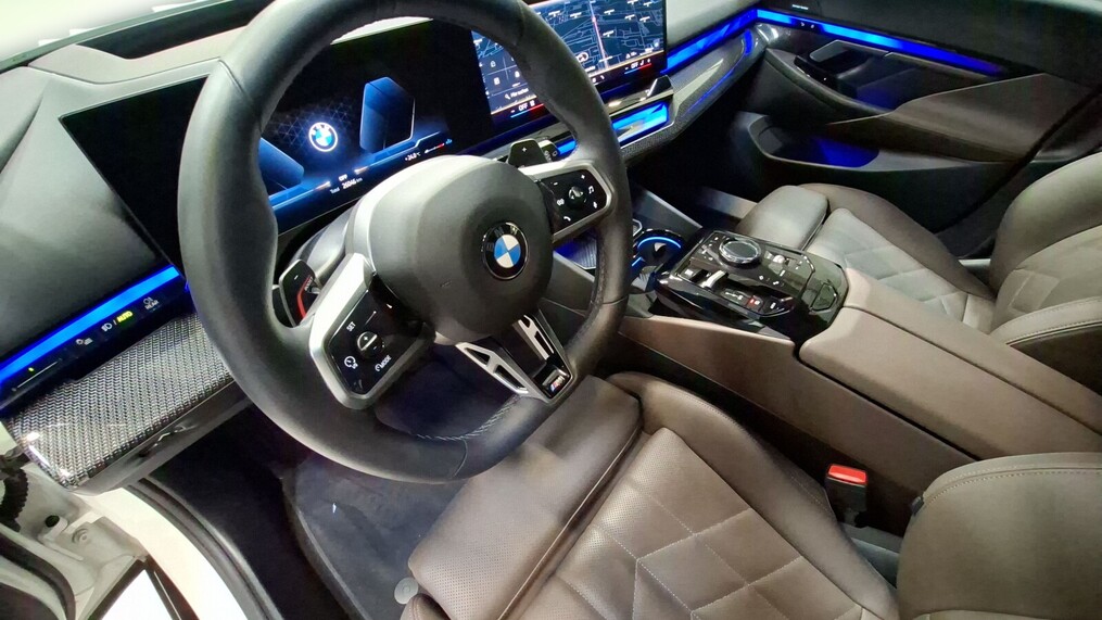 BMW Serii 5, 520