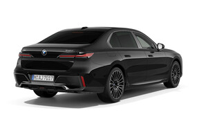 BMW Serii 7, 740