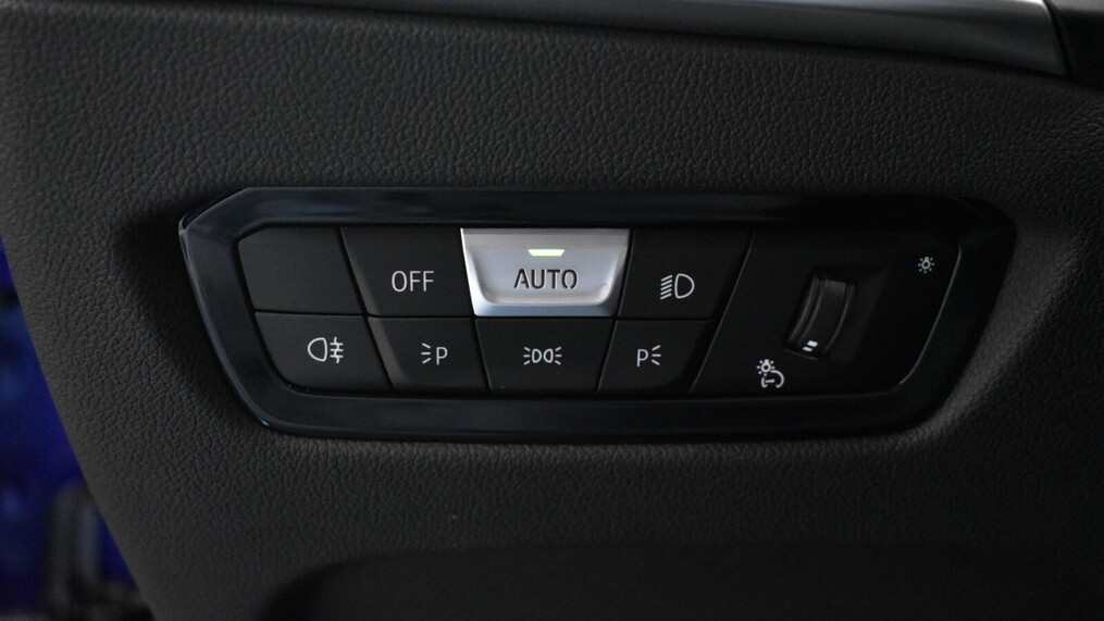 BMW Serii 3, 320