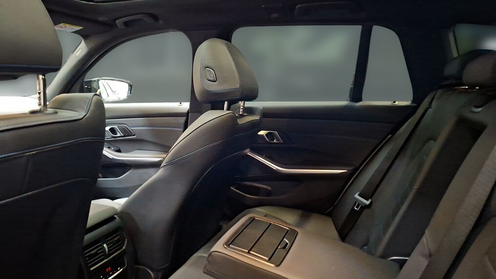 BMW Serii 3, 340