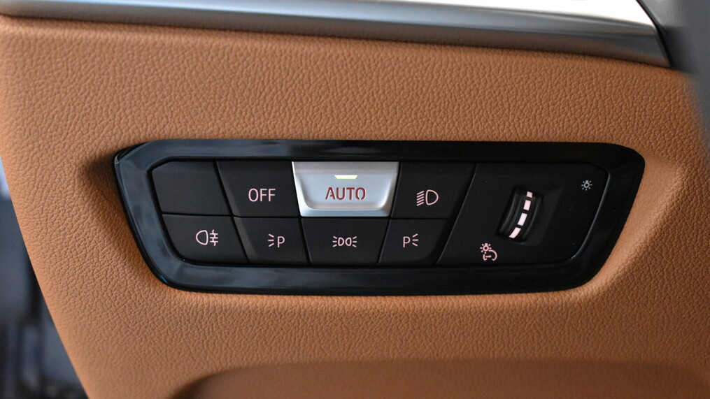 BMW Serii 3, 320
