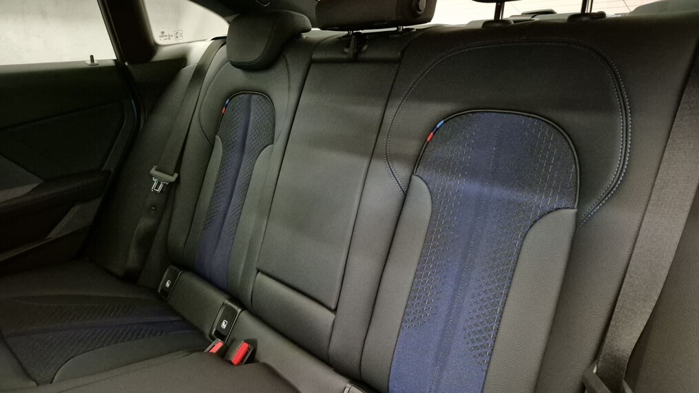 BMW Serii 2, 220