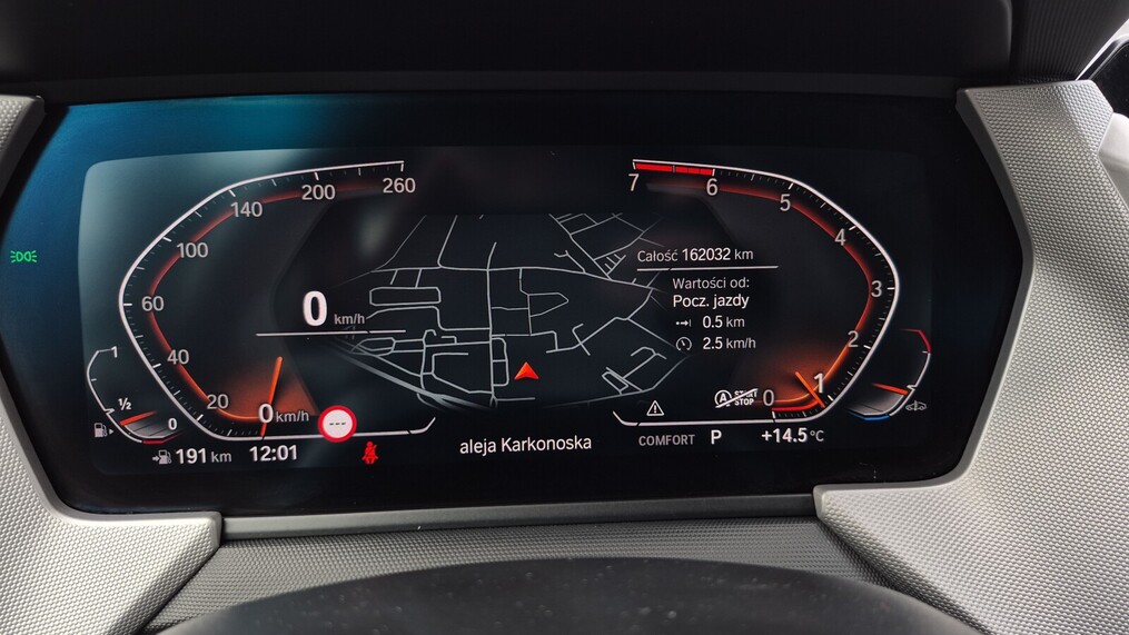 BMW Serii 2, 218